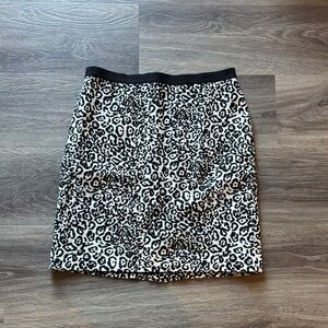 Ann Taylor Petite Leopard Print Skirt – Size 4P